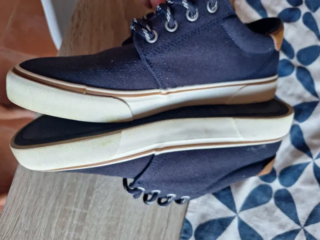 Zapatillas deportivas azul y blanco