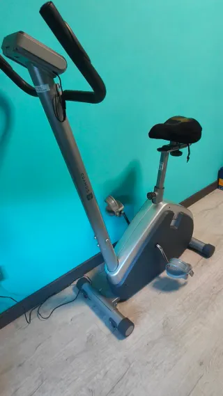 Bicicleta Estática DOMYOS. 
Solo en persona. 
