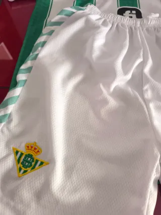 Equipación Real Betis Hummel Talla 12-14años
