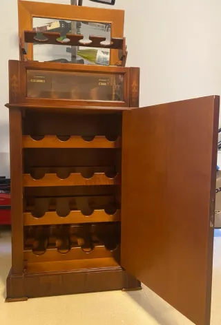 Elegante mueble bar de gran calidad