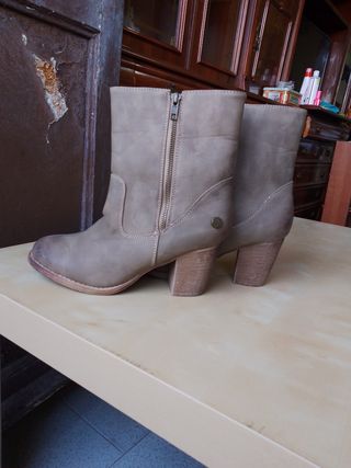 Botines Tino Gonzales Talla 39 Beige