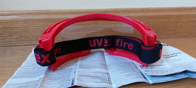 Gafas de seguridad UVEX rojas