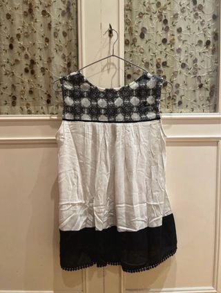 Camiseta Desigual bordada flores