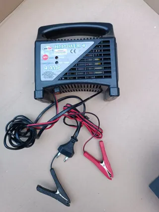 Carica batteria x auto 