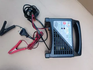Carica batteria x auto 