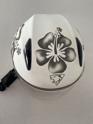 Casco de moto blanco con flores talla S