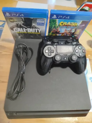 PS4 (PlayStation 4) Negra + Juegos y Mando