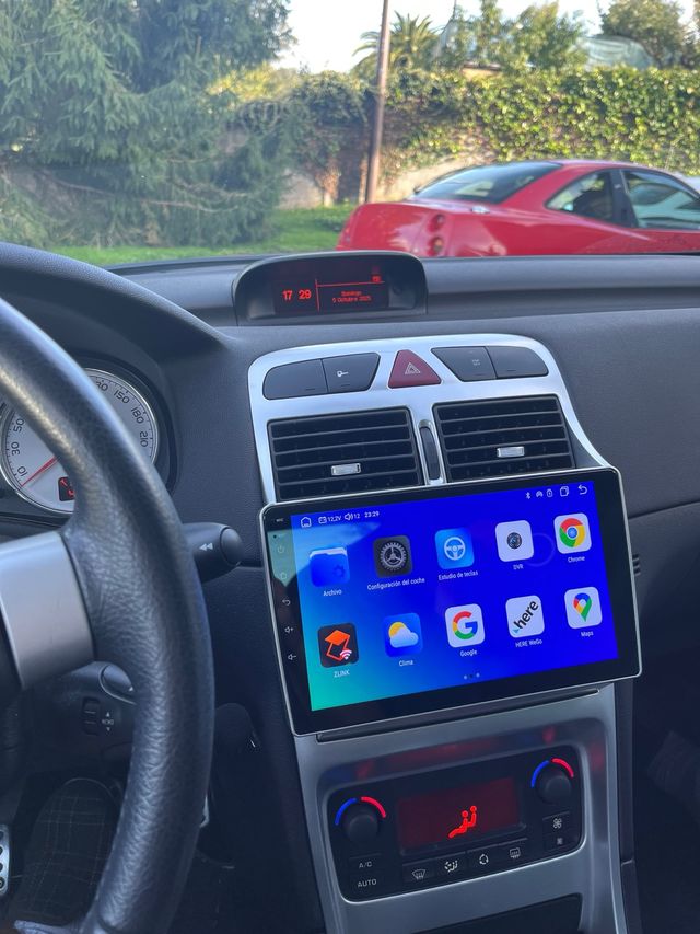 Instalación de radios CarPlay y Android auto.