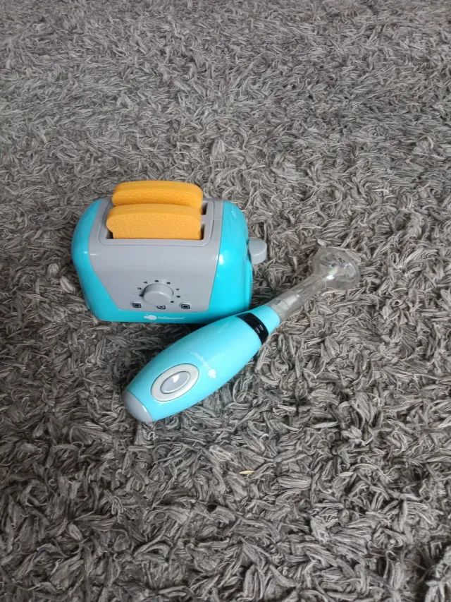 Tostatrice e frullatore