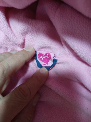 Abrigo niña estampado triángulos
