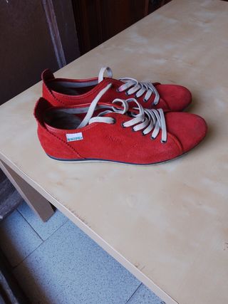Deportivas SNIPE rojas talla 42