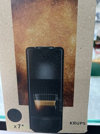 Cafetera Nespresso Essenza Mini Krups Negra