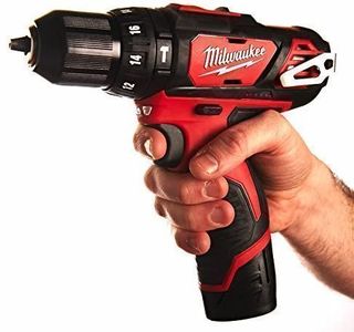NUEVO: Taladro atornillador a batería Milwaukee