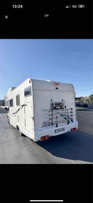 Autocaravana Blucamp Sky 71. 7 plazas.
