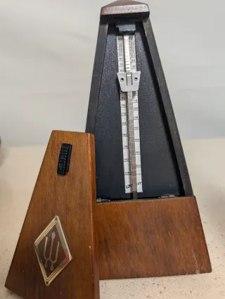 Metronomo madera Wittner de 1990! Made in Germany