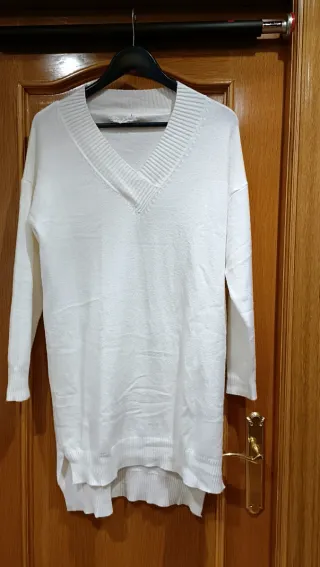 Vestido jersey blanco cuello pico