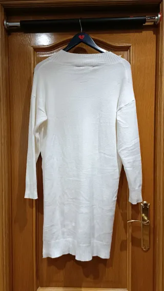 Vestido jersey blanco cuello pico