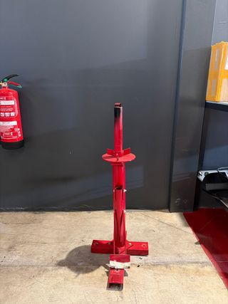 Máquina manual para sacar ruedas