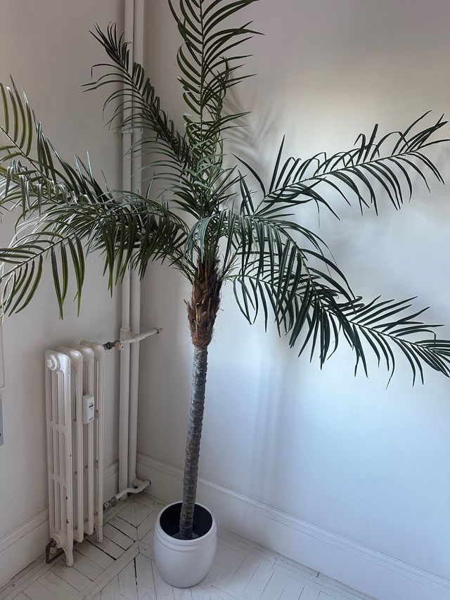 Palmera artificial con maceta