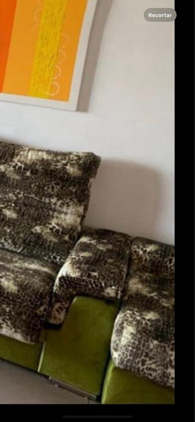 Sofá de diseño cómodo y nuevo con puff se alarga