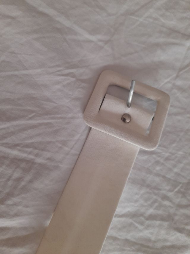 Cintura bianca donna con fibbia quadrata