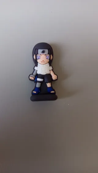 Figura Sasuke Huevo Kinder
