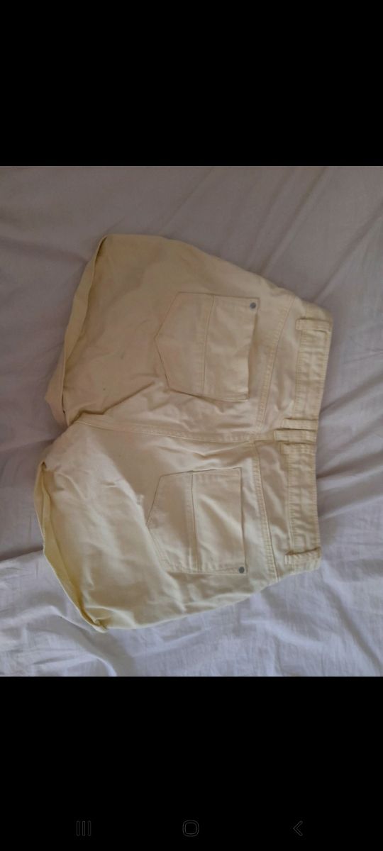 Pantaloncini Terranova gialli donna