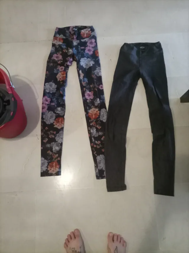 Leggings florales y negros