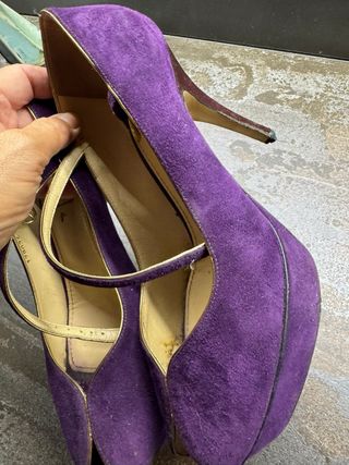 Zapatos de tacón Yves Saint Laurent morados