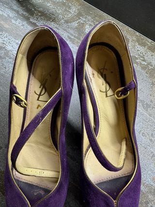Zapatos de tacón Yves Saint Laurent morados