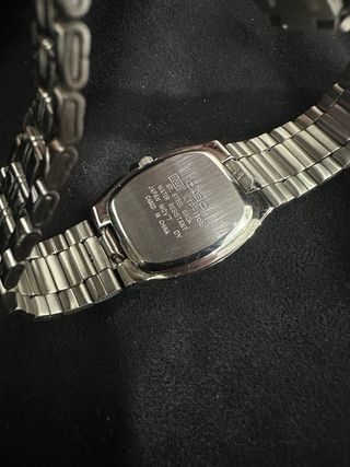 Reloj Casio Mujer Plata y Blanco