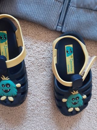 Conjunto Ropa y Zapatos Bebé 18 Meses