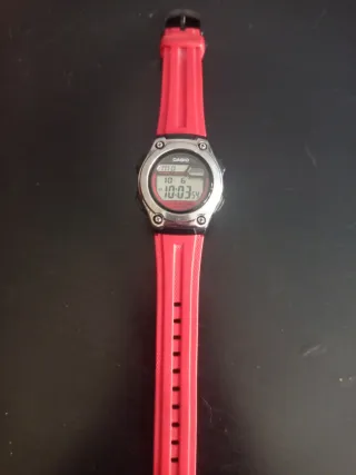 Reloj Casio W-211 Rojo y Plateado