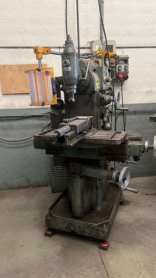 Fresadora Correa Convencional