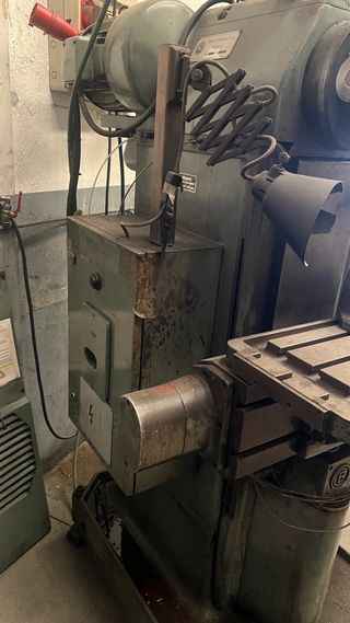 Fresadora Correa Convencional