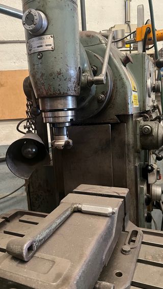 Fresadora Correa Convencional