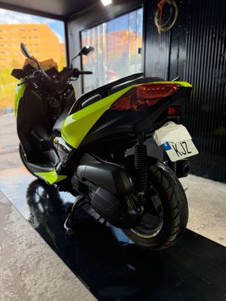 Yamaha Xmax 125