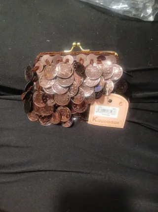 Monedero de monedas muy bonito