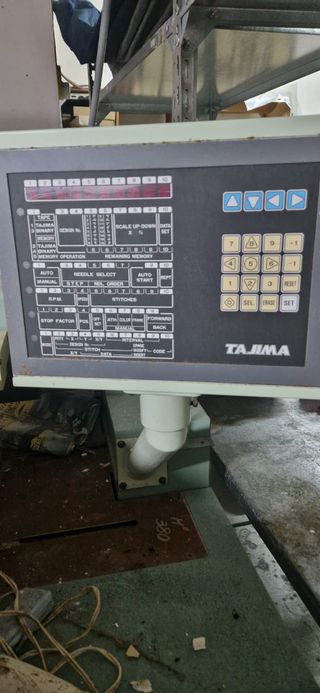 Máquina de Bordar Tajima TMEF-H612