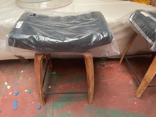 Taburete Madera y Tela Negro