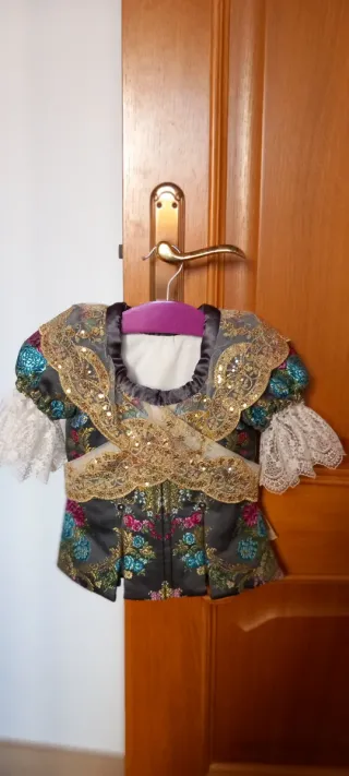 Traje de Fallera Niña 5-7 años,solo una puesta 