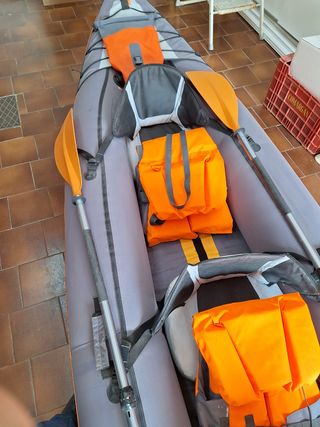 Kayak hinchable 3 plazas
( Todo semi nuevo )