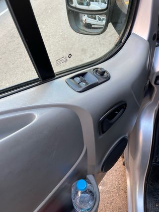 Opel Vivaro 2012
