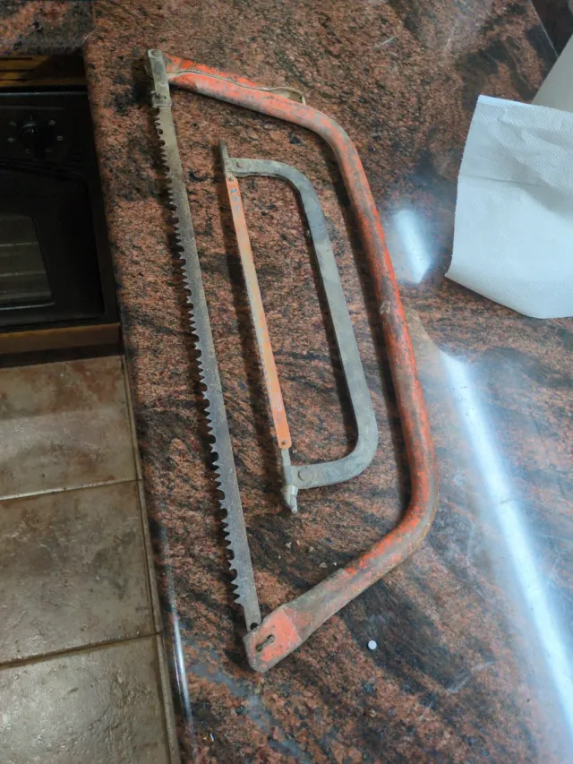 Sierra de arco y serrucho