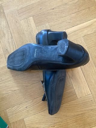 Mocasines de tacón de piel negros talla 40