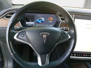 Tesla Model X 90D 4WD 386 kW (525 CV)