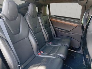 Tesla Model X 90D 4WD 386 kW (525 CV)