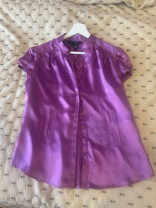 Blusa Zara seda morada talla L
