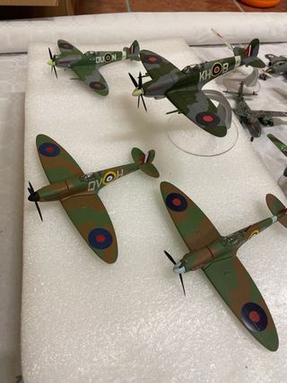 4 Maquetas Corgi Supermarine Spitfire 1/72