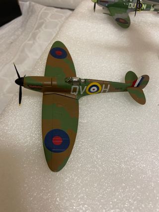 4 Maquetas Corgi Supermarine Spitfire 1/72